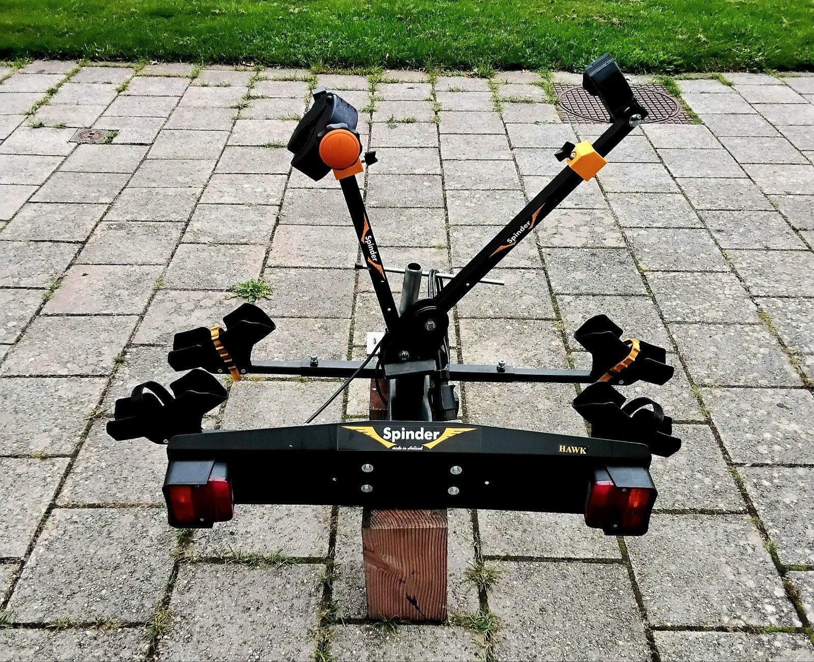 Zeer Nette Spinder Hawk RH-2-F fietsendrager trek monteren, Ophalen, Brede banden, Zo goed als nieuw, 2 fietsen