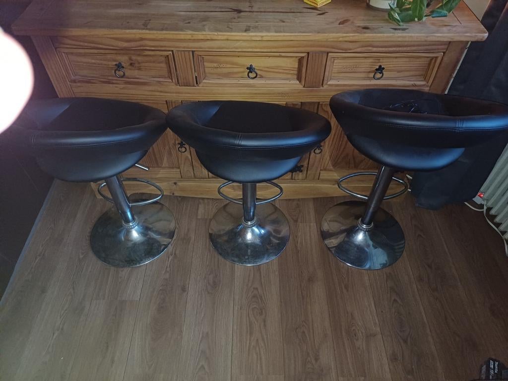 Te koop 3 barkrukken verstelbaar, Ophalen, In hoogte verstelbaar, 60 tot 90 cm, Zo goed als nieuw