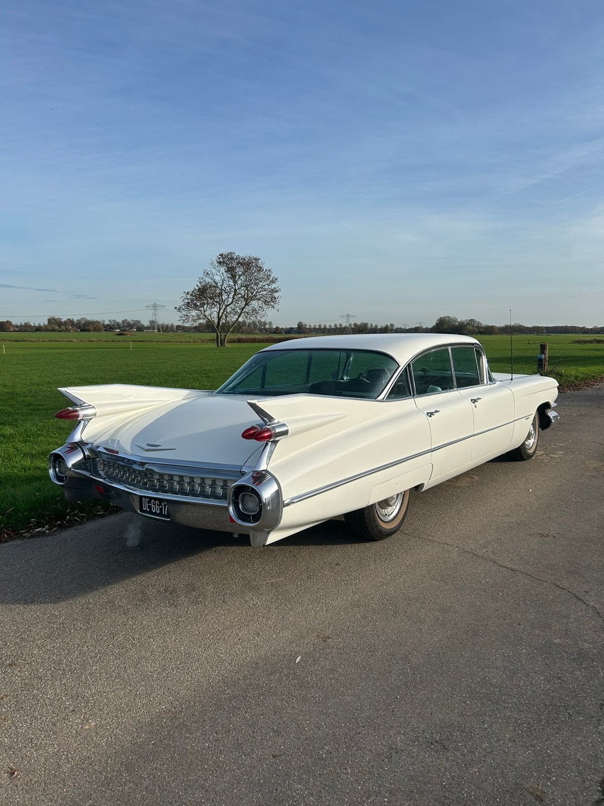 Cadillac 1959 Wit hardtop sedan de ville lpg. bel/apk vrij, Wit, Particulier, Geïmporteerd, Te koop