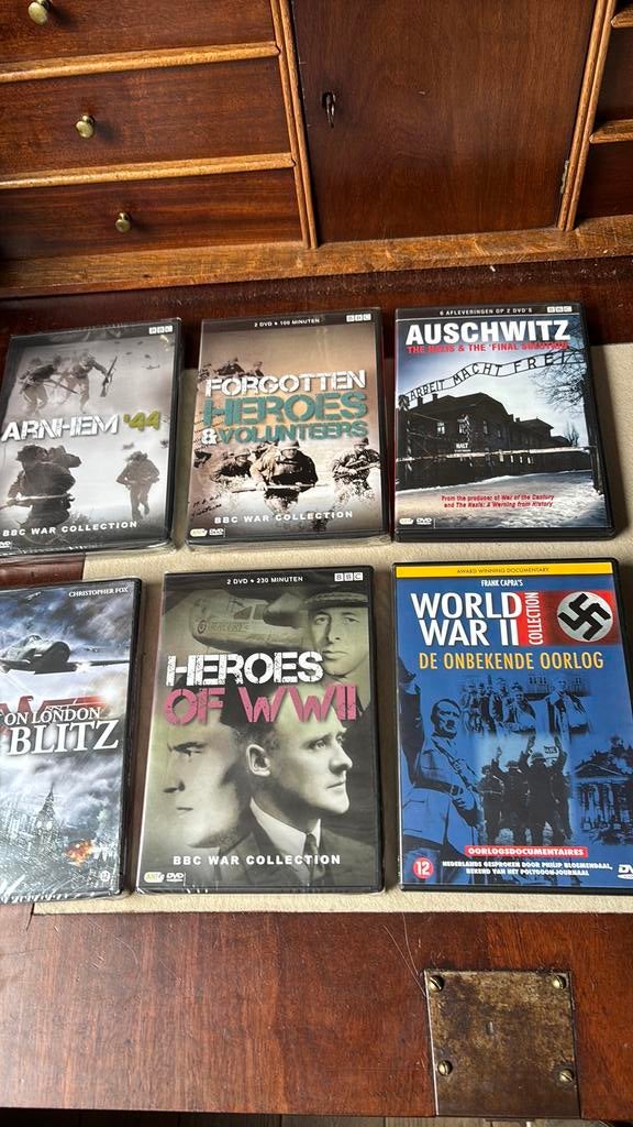 Arnhem ‘44- forgotten heroes- Auschwitz- heroes of WW2 ea, Alle leeftijden, Ophalen of Verzenden, Zo goed als nieuw, Oorlog of Misdaad