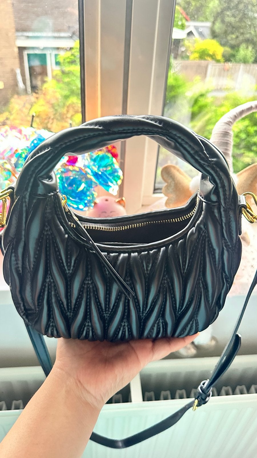 Miu Miu Hobo Tas Zwart - Nooit Gebruikt, Sieraden, Tassen en Uiterlijk, Tassen | Damestassen, Ophalen of Verzenden, Nieuw, Zwart