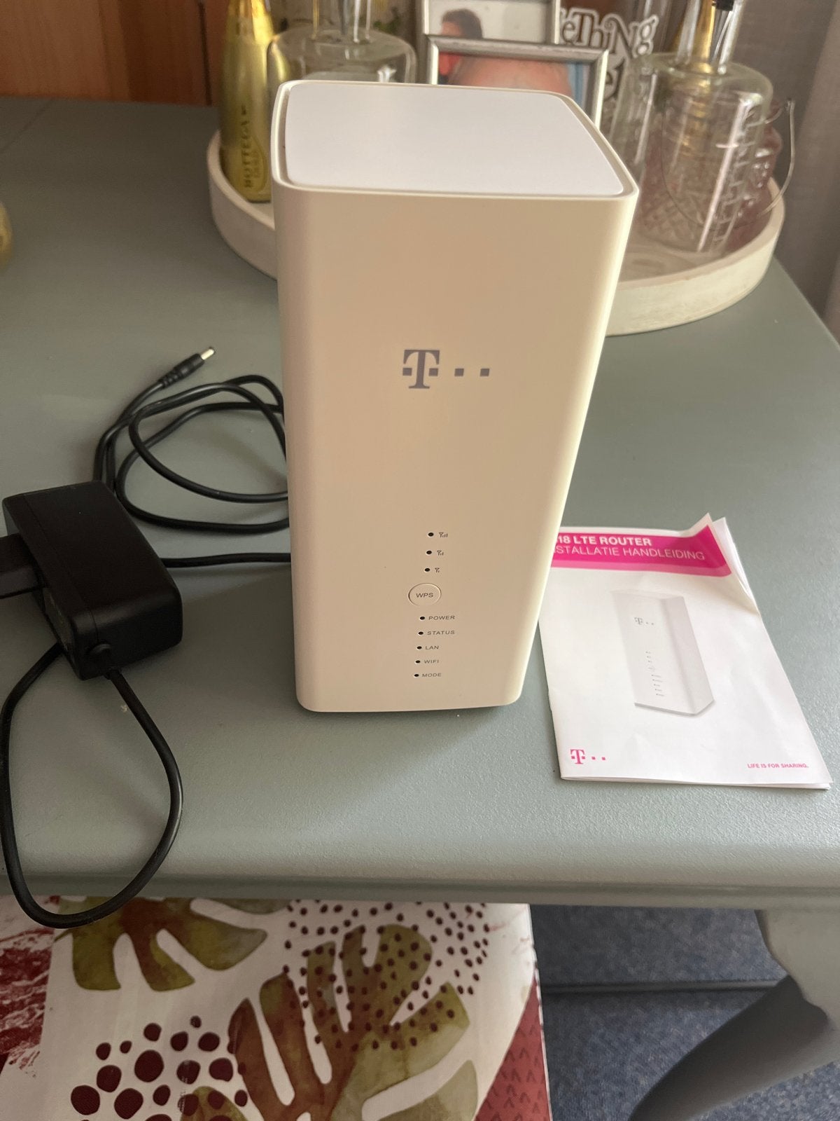 Huawei B618 LTE Router 4G/5G, Computers en Software, Routers en Modems, Ophalen of Verzenden, Zo goed als nieuw, Router met modem