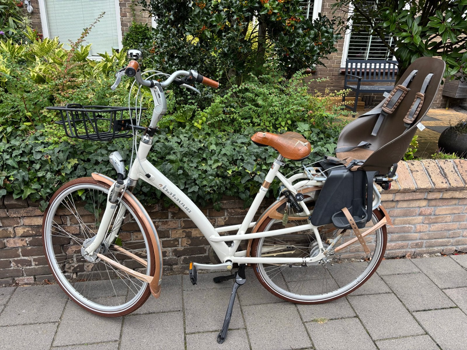 Batavus damesfiets met kinderzitje en voordrager, Ophalen, Gebruikt, Versnellingen, Batavus
