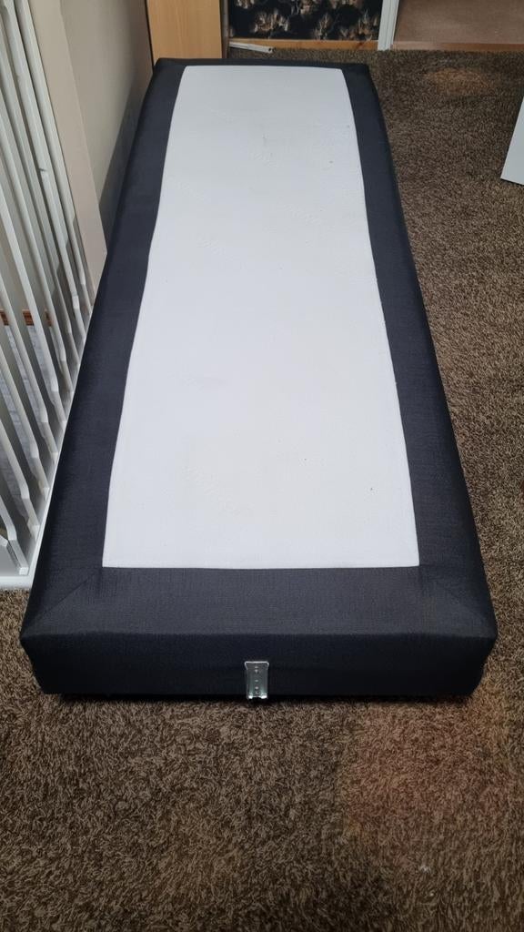 Slaappunt Matras met Bedbodem - Zo goed als nieuw, Huis en Inrichting, Slaapkamer | Matrassen en Bedbodems, Ophalen of Verzenden