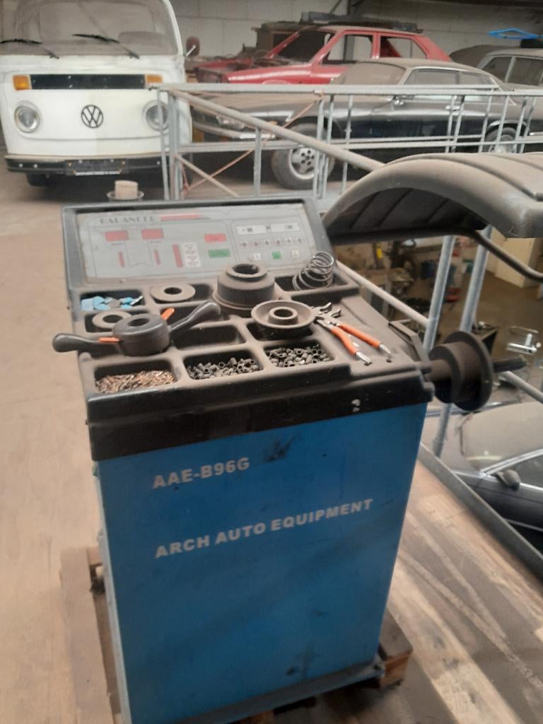 Bandenapparaat en balanceerapparaat, Auto diversen, Autogereedschap, Ophalen, Gebruikt