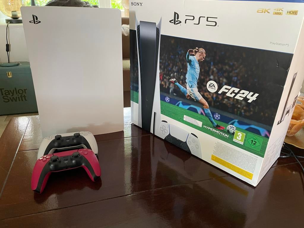 Playstation 5 disk versie + 2 controllers 825GB, Spelcomputers en Games, Spelcomputers | Sony PlayStation 5, Ophalen of Verzenden