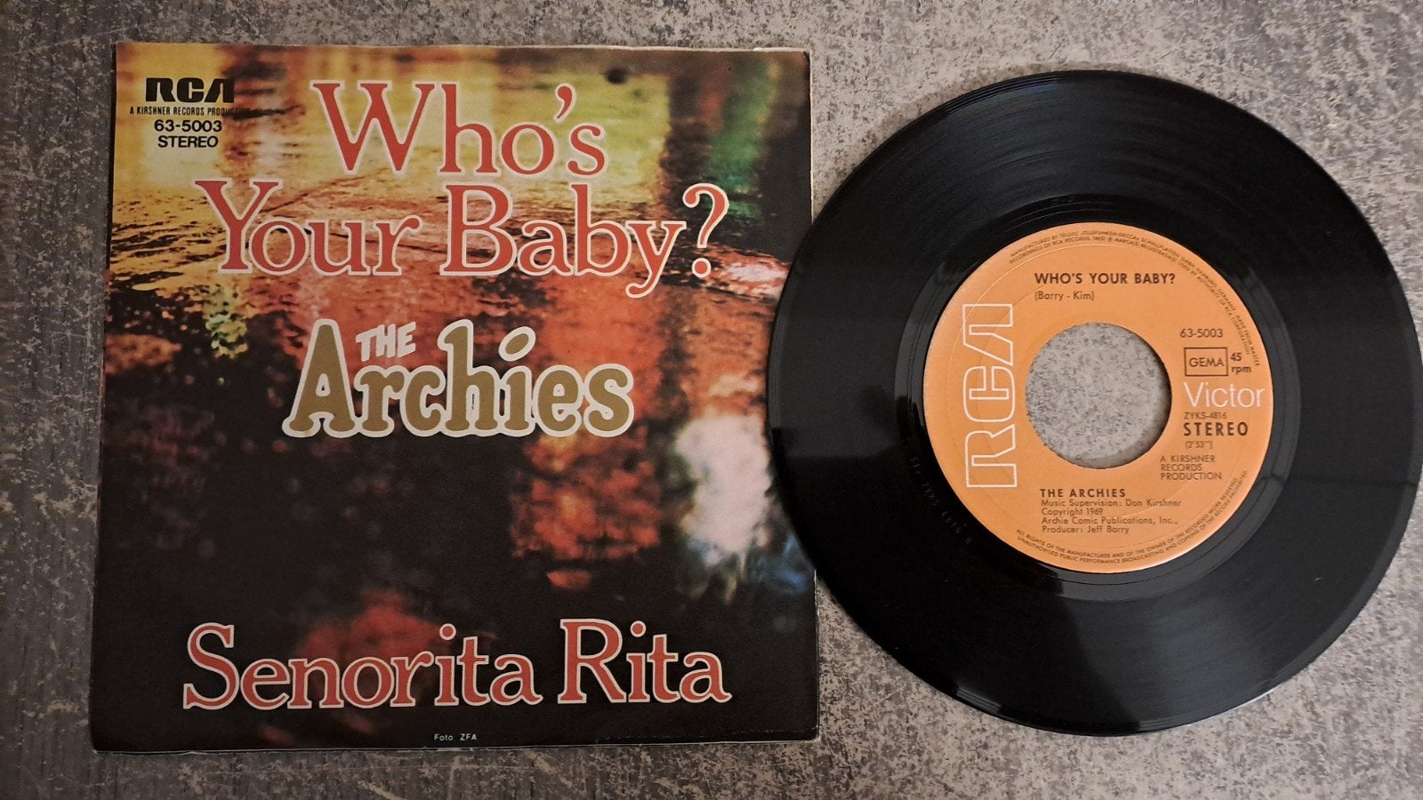 the archies  - who's your baby, Gebruikt, 7 inch, Pop, Fotohoes