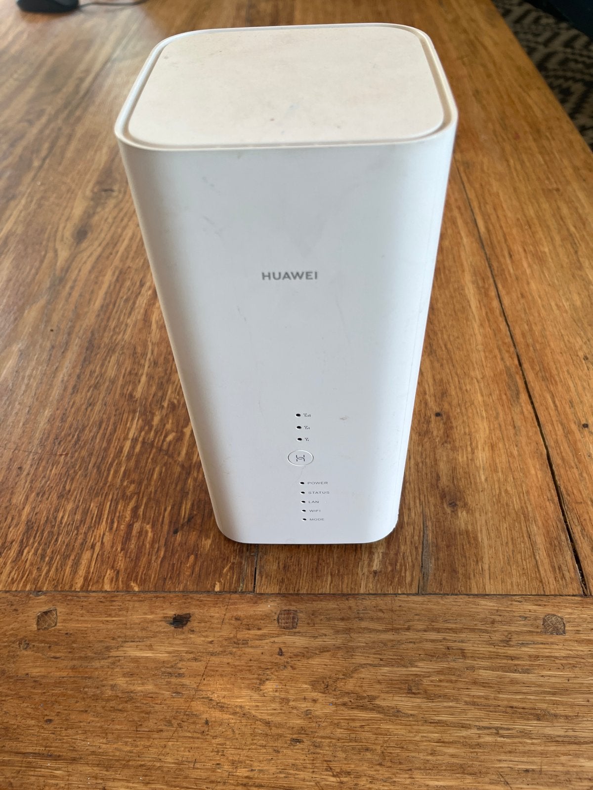 Huawei B818-263 4G LTE Cat19 Router - Wit, Computers en Software, Routers en Modems, Ophalen of Verzenden, Gebruikt, Router met modem