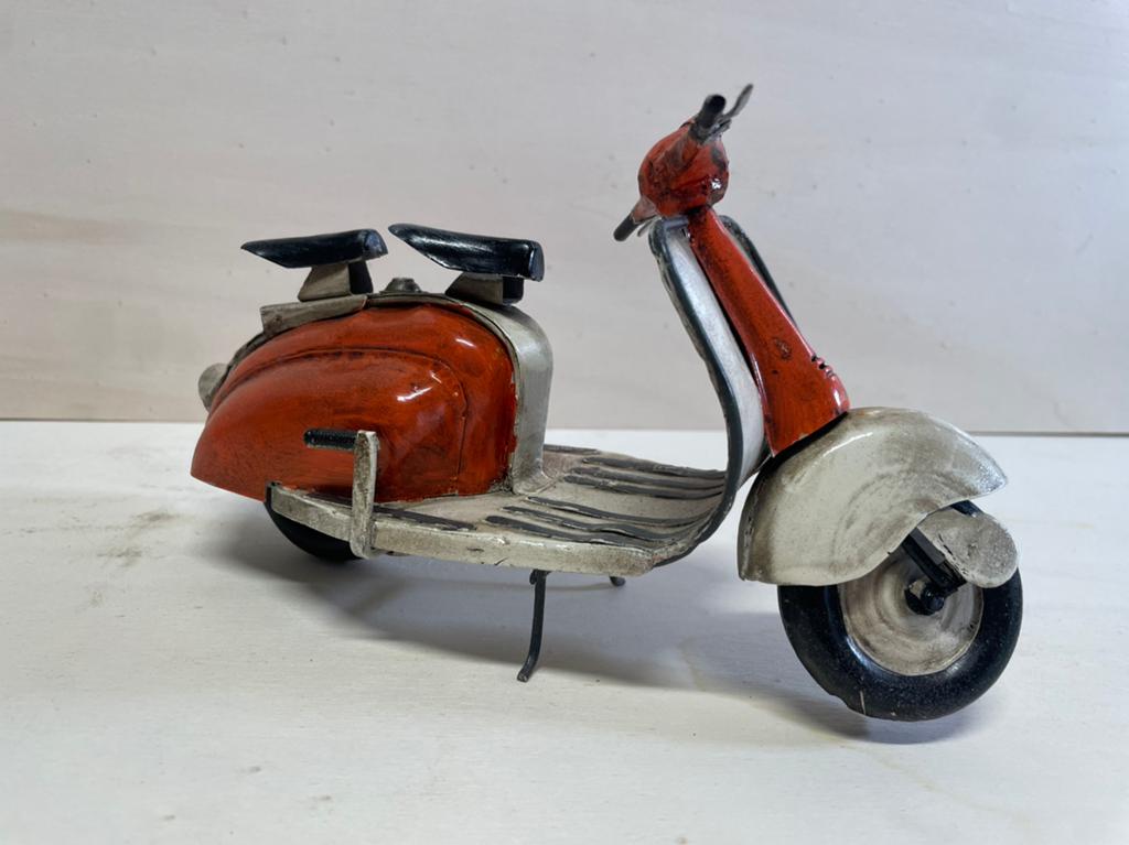 schaalmodel Lambretta scooter, Overige merken, Nieuw, Ophalen of Verzenden, Groter dan 1:32