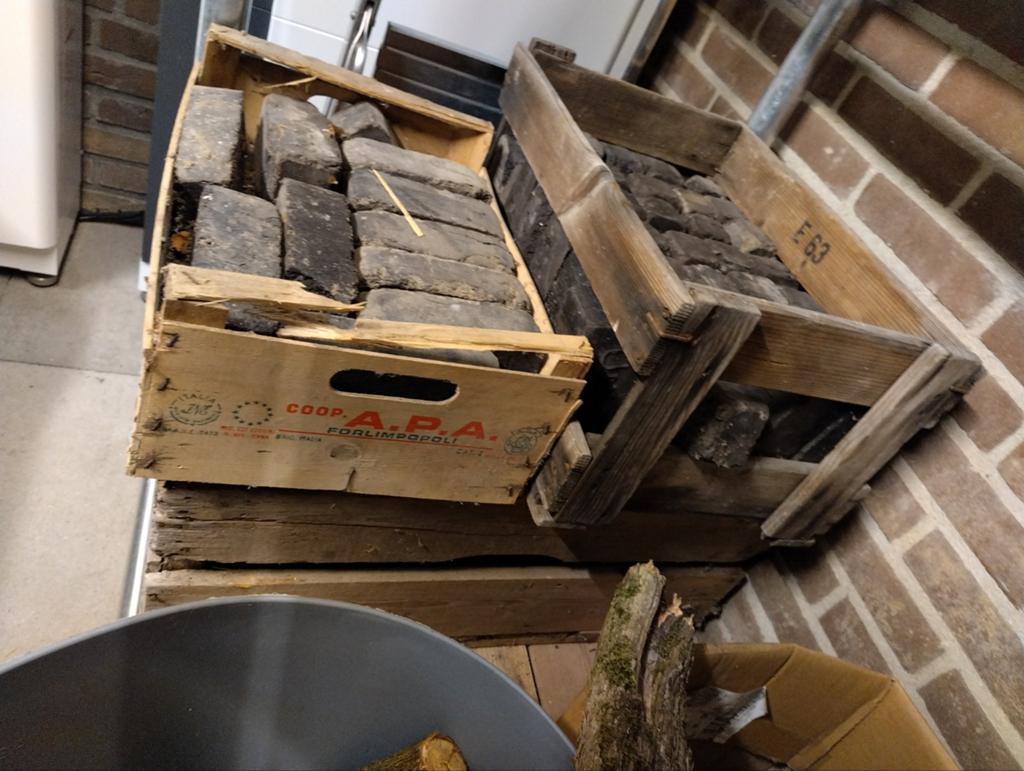 Union bruinkool briketten, Minder dan 3 m³, Ophalen, Blokken