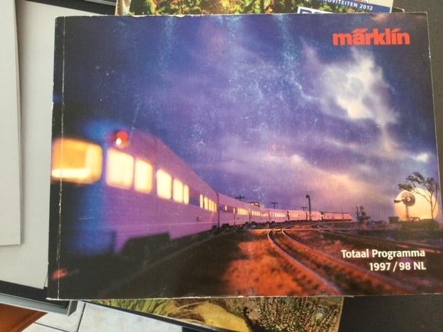 Marklin catalogus Totaal programma 1997/98NL, Ophalen, Wisselstroom, Boek, Tijdschrift of Catalogus, Zo goed als nieuw