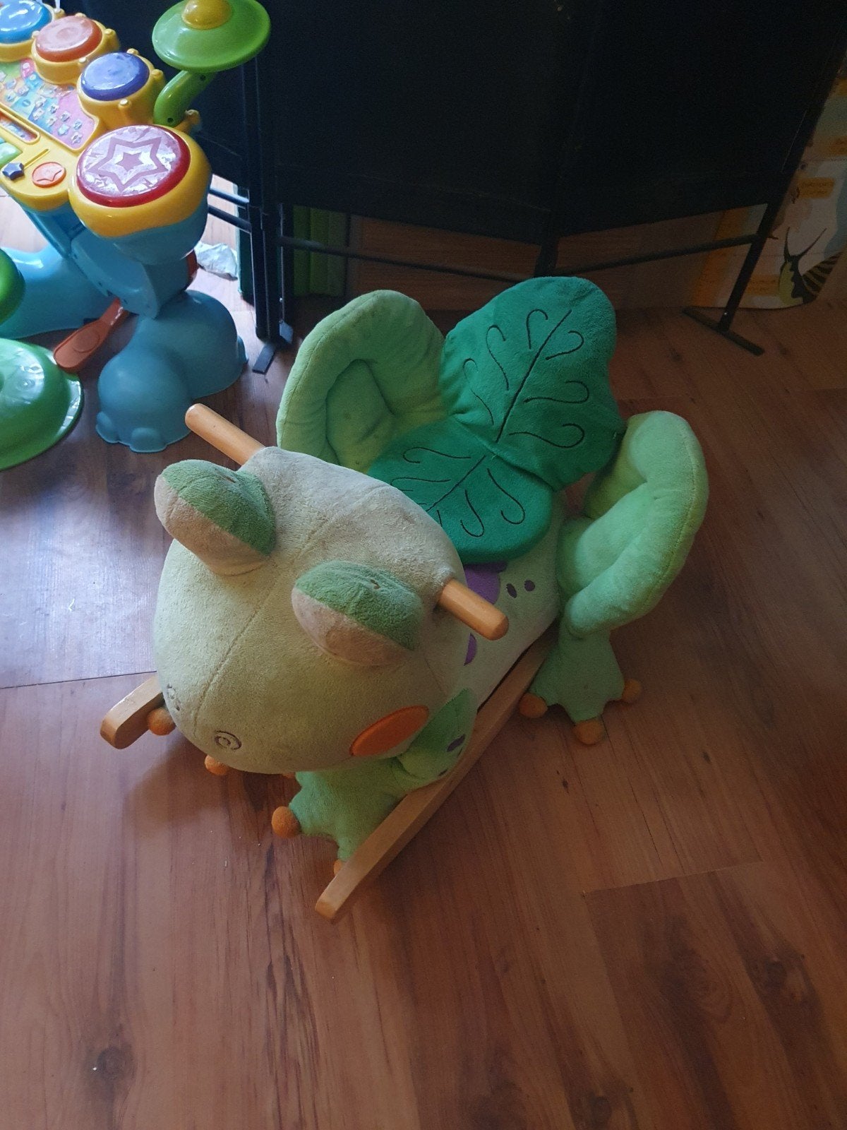 Schattige groene rups schommelstoel voor baby's, Ophalen, Zo goed als nieuw, Jongen of Meisje