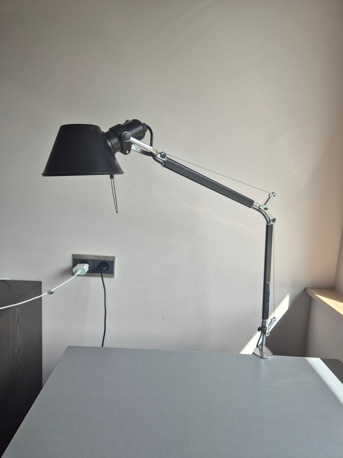Artemide Tolomeo bureau lamp zwart in perfecte staat., Ophalen, Bureaulamp, E27 (groot), Zo goed als nieuw