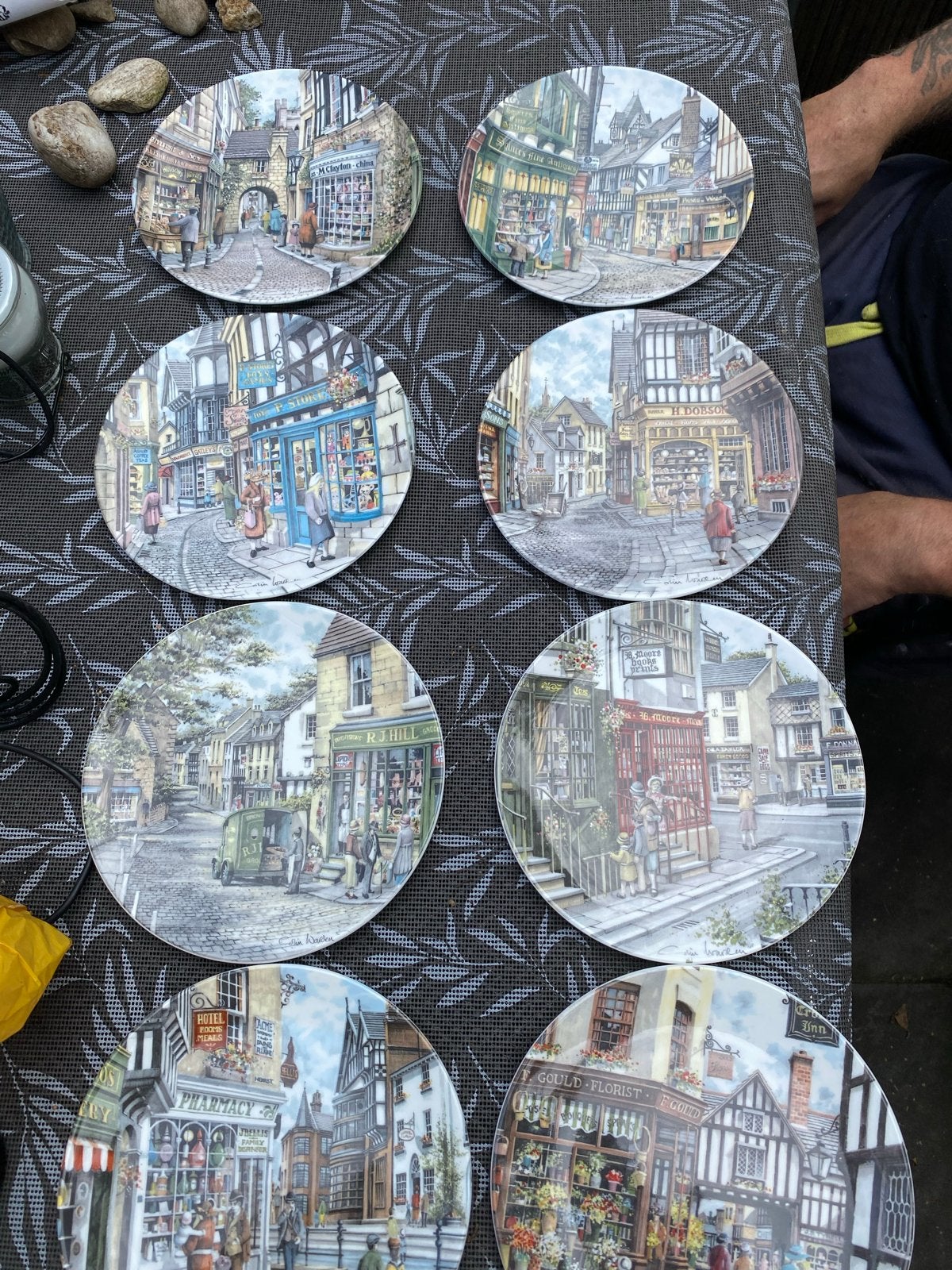 Set van 8 Royal Doulton 'Window Shopping' Borden - Colin War, Antiek en Kunst, Ophalen of Verzenden