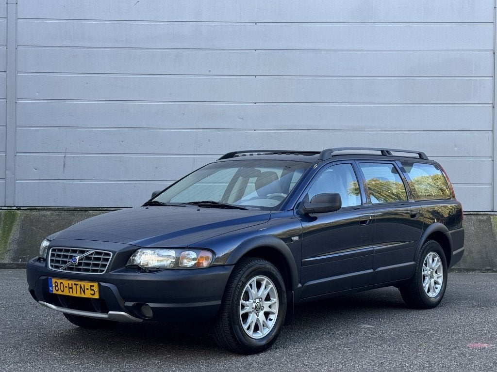 Volvo XC70 2.5 T Geartronic, Auto's, Gebruikt, Blauw, 2521 cc, Leder