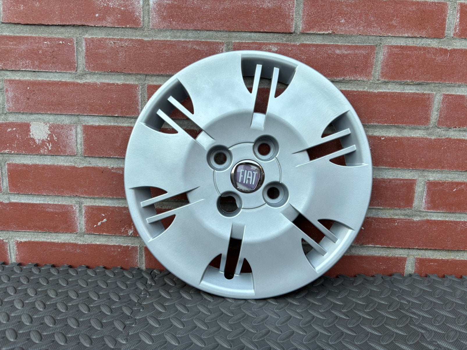 1 originele Fiat Panda wieldop 13 inch, Auto diversen, Wieldoppen, Ophalen of Verzenden, Gebruikt