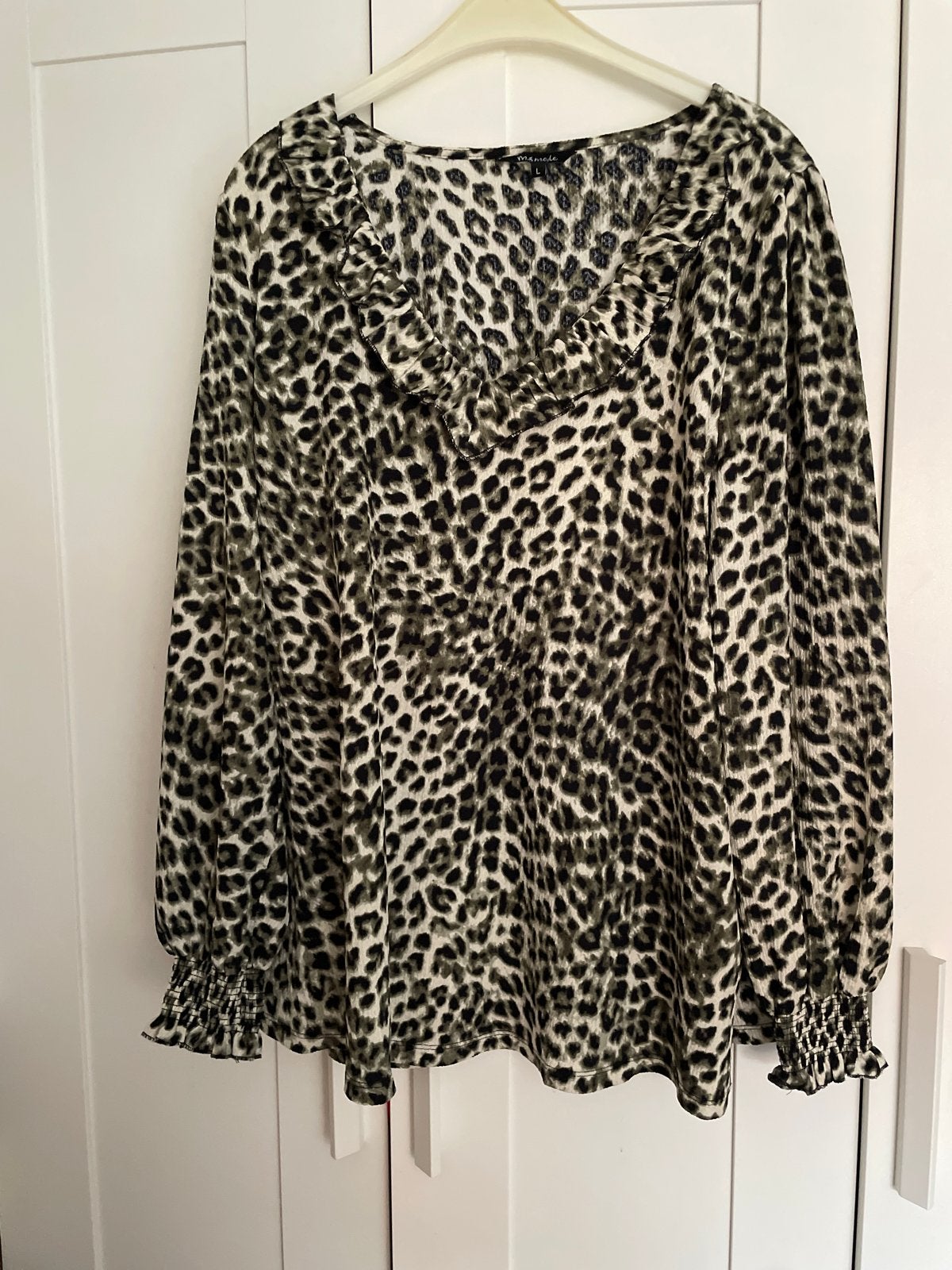 Leopardprint blouse met ruches en lange mouwen maat 48, Ophalen of Verzenden, Zo goed als nieuw, Maat 42/44 (L), Meerkleurig