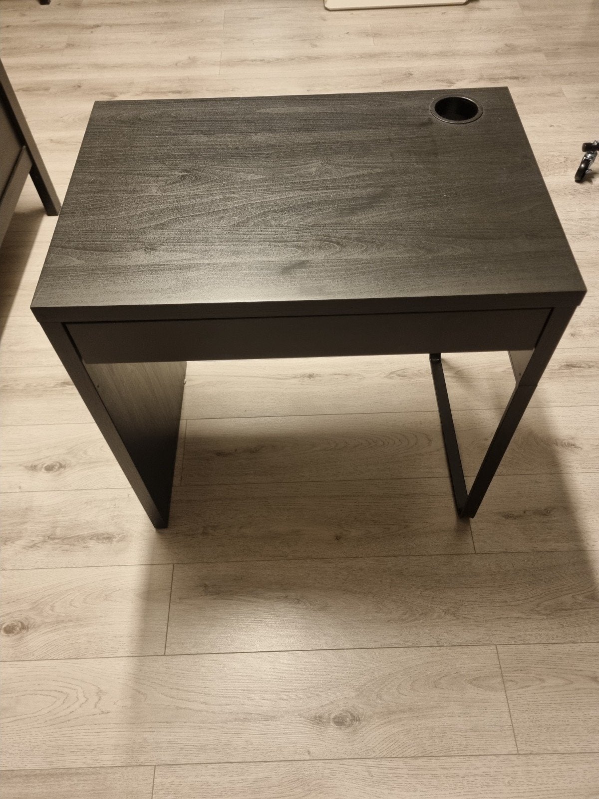 bureau ikea, 55 tot 75 cm, Zo goed als nieuw, Modern, Rechthoekig