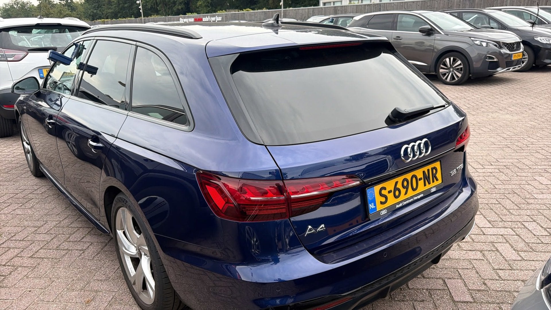 Audi A4 Avant 35 TFSI S edition Automaat | Navigatie | CarPl, Auto's, Audi, Dealer onderhouden, Gebruikt, Euro 6, 4 cilinders