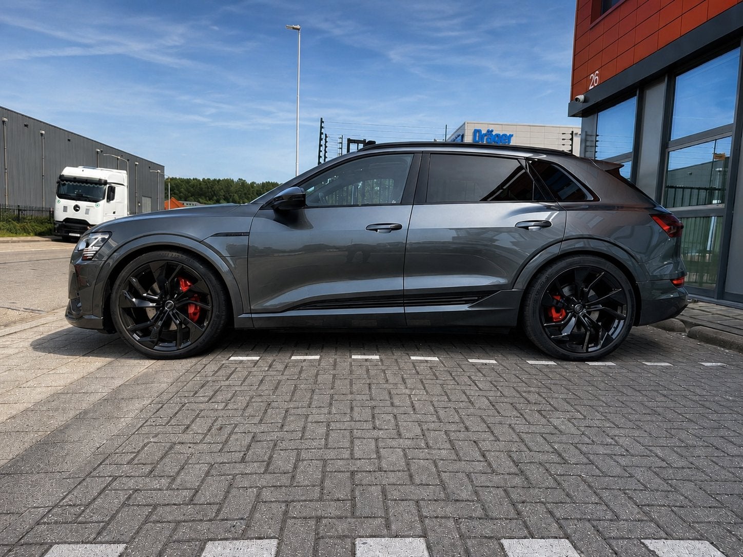 Audi e-tron S Line | Panorama | 23” RS Velgen | Memory, Auto's, Audi, Automaat, 1800 kg, Zwart, 124 €/maand
