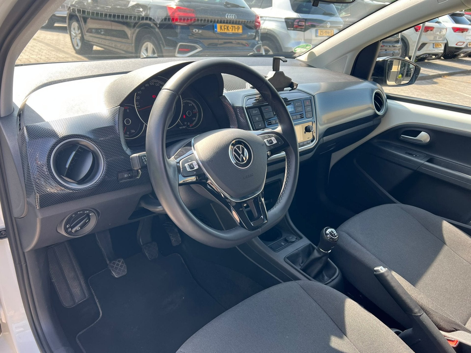 Volkswagen up! 1.0 airco, stoelverw, multistuur (bj 2022), Auto's, Voorwielaandrijving, Stof, Gebruikt, 4 stoelen