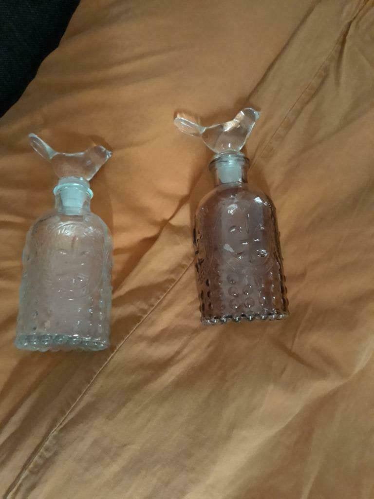 2 stolpenflesjes vogel / franse lelie alleen in 1 koop, Antiek en Kunst, Ophalen
