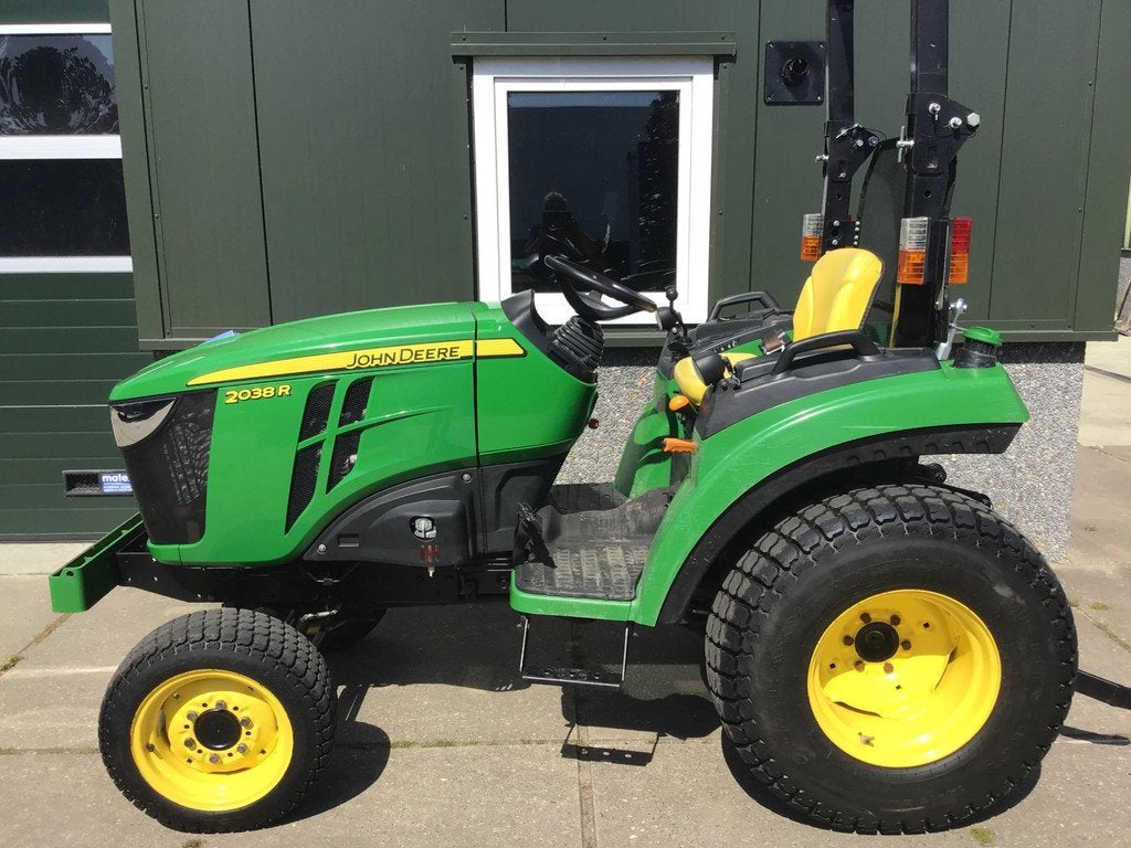 John Deere 2038R (bj 2023), Zakelijke goederen, Gebruikt, John Deere, Tot 2500