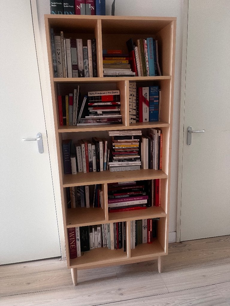 Hoge opberg/boekenkast, licht essenhout, Huis en Inrichting, Ophalen, Minder dan 50 cm, Gebruikt, 25 tot 50 cm