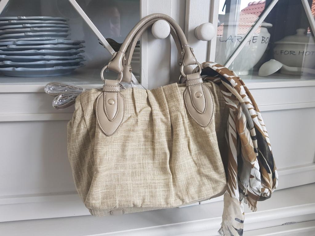 Splinternieuwe tas met bijpassende sjaaltje, Ophalen of Verzenden, Nieuw, Beige, Handtas