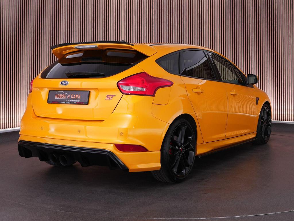 Ford Focus 2.0 296pk ST-3 |Stage 2 REVO|Milltek|Maxton|Apple, 15 km/l, Gebruikt, 1337 kg, Leder