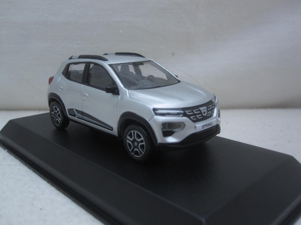 Dacia Spring Comfort 2022 zilver metallic 1:43 Norev, Ophalen of Verzenden, Nieuw, Auto, Norev
