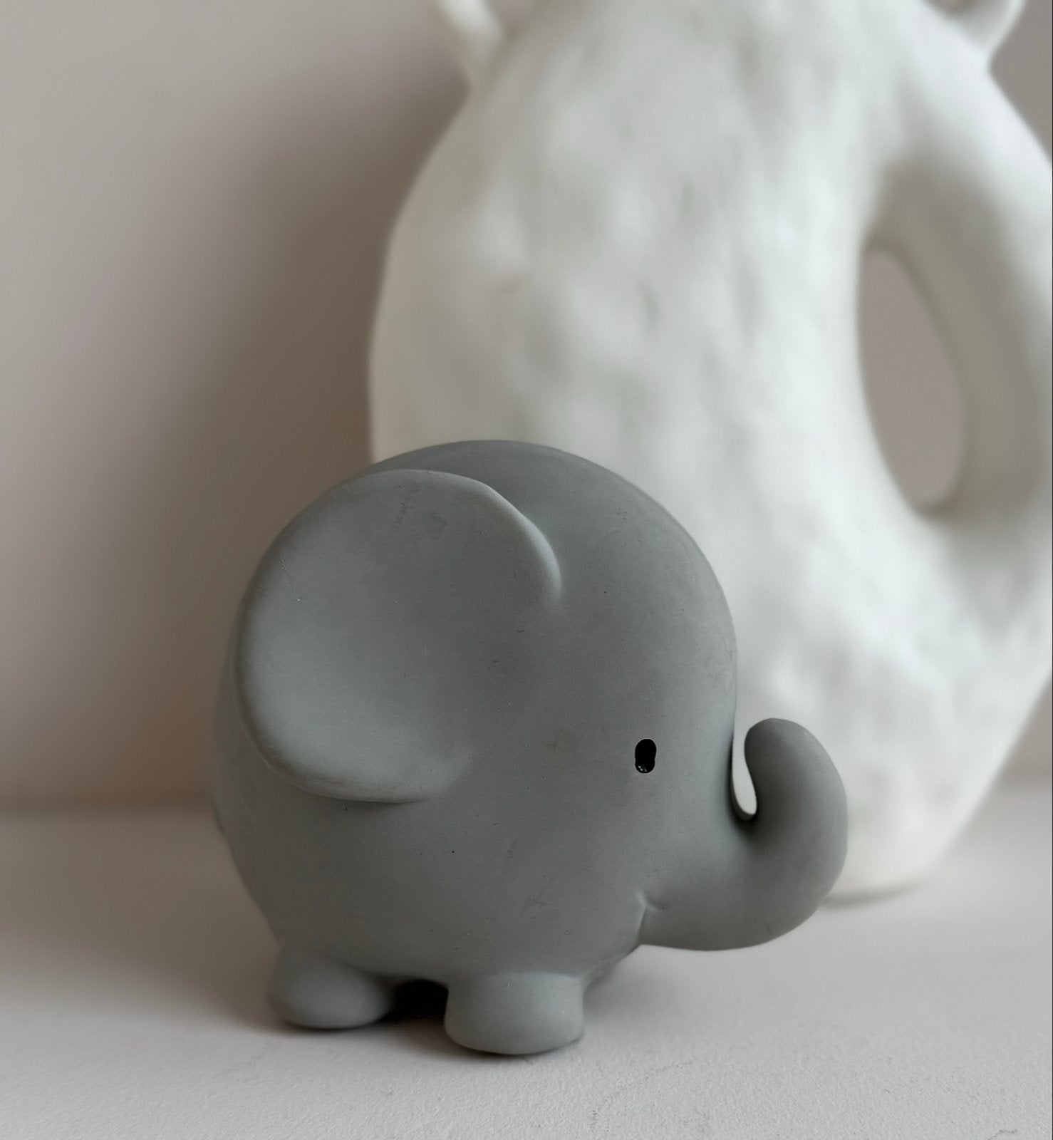 Tikiri rubberen olifant, Ophalen of Verzenden, Zo goed als nieuw, Rammelaar, Met geluid