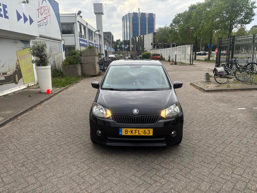 Skoda Citigo 1.0 T 44KW 2013 Zwart, Auto's, Voorwielaandrijving, 840 kg, 4 stoelen, Zwart