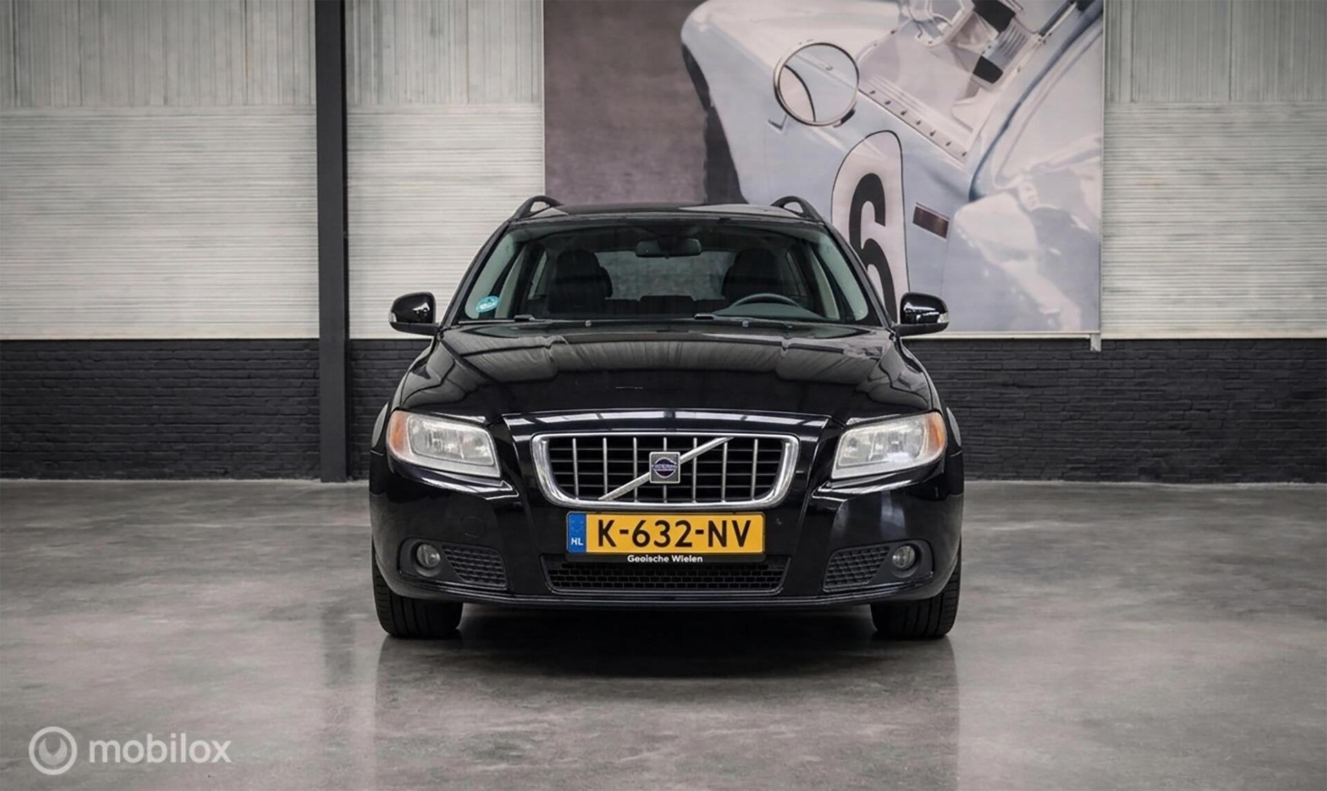Volvo V70 2.0, Auto's, Volvo, 145 pk, Gebruikt, 4 cilinders, Zwart