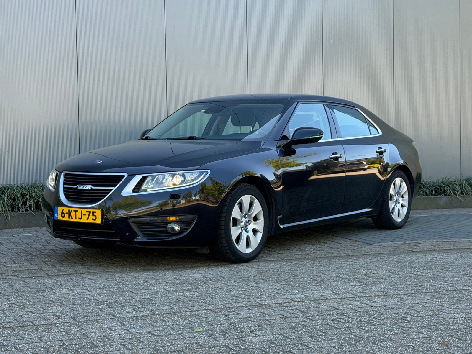 Saab 9-5 2.0 T 2012 Nieuwe APK Trekhaak, Auto's, Saab, Voorwielaandrijving, 1998 cc, 1800 kg, Zwart