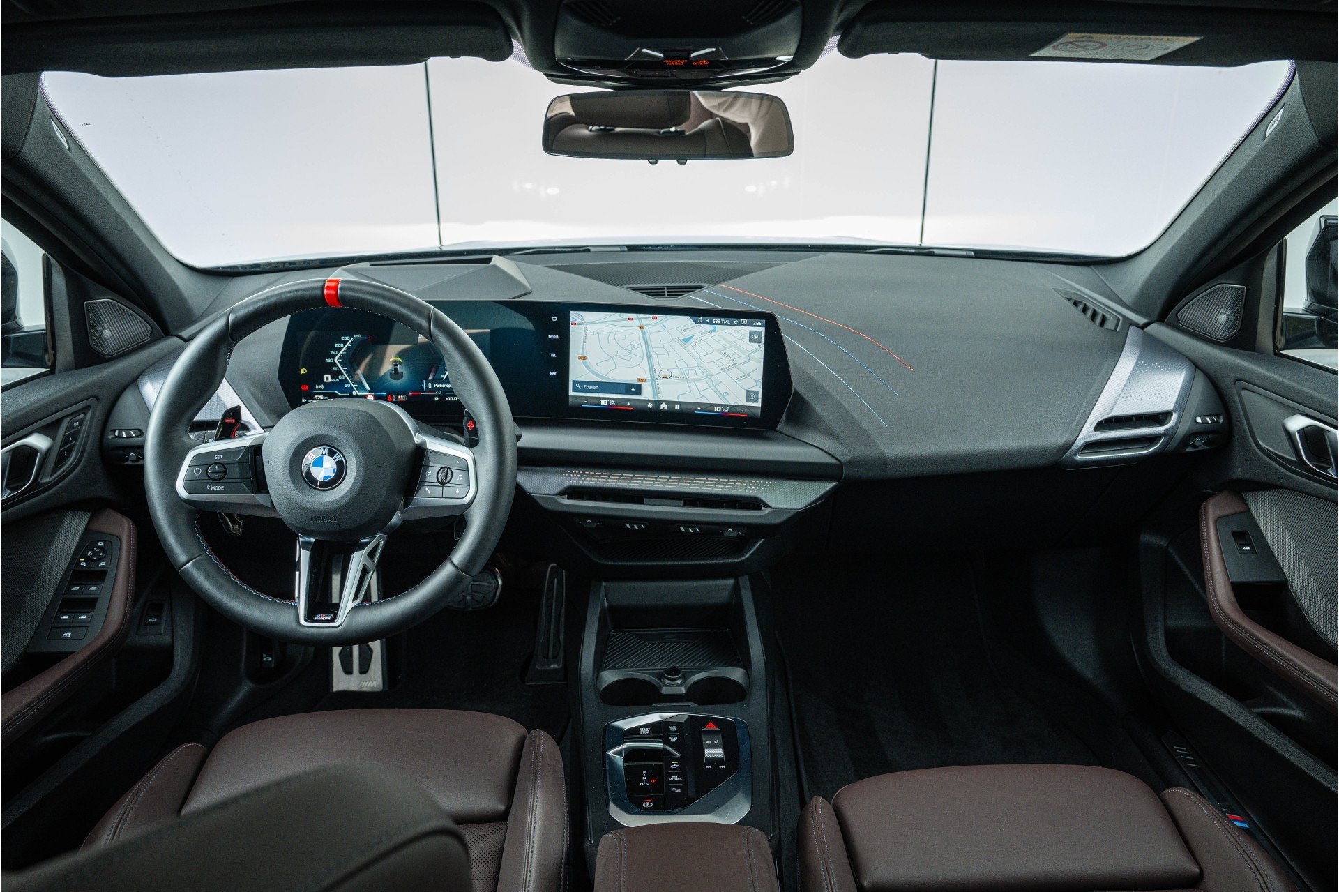 BMW 1 Serie M135 xDrive High Executive Automaat / Panoramada, Auto's, BMW, 1525 kg, Gebruikt, 4 cilinders, Met garantie (alle)
