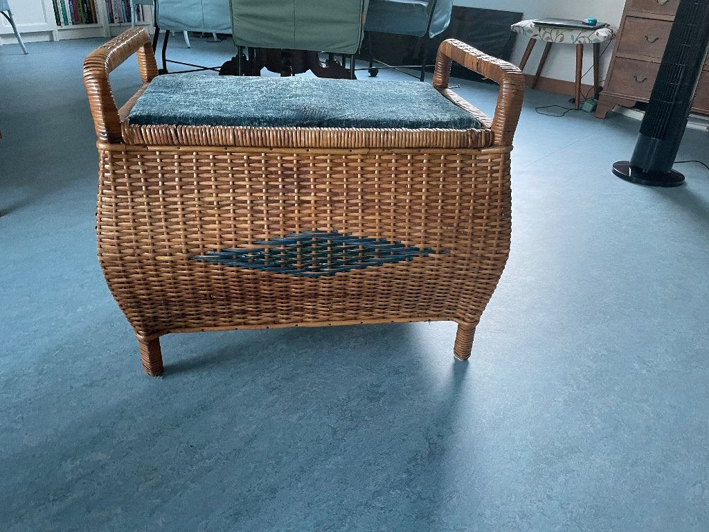 Vintage rotan naai- brei bankje, Ophalen