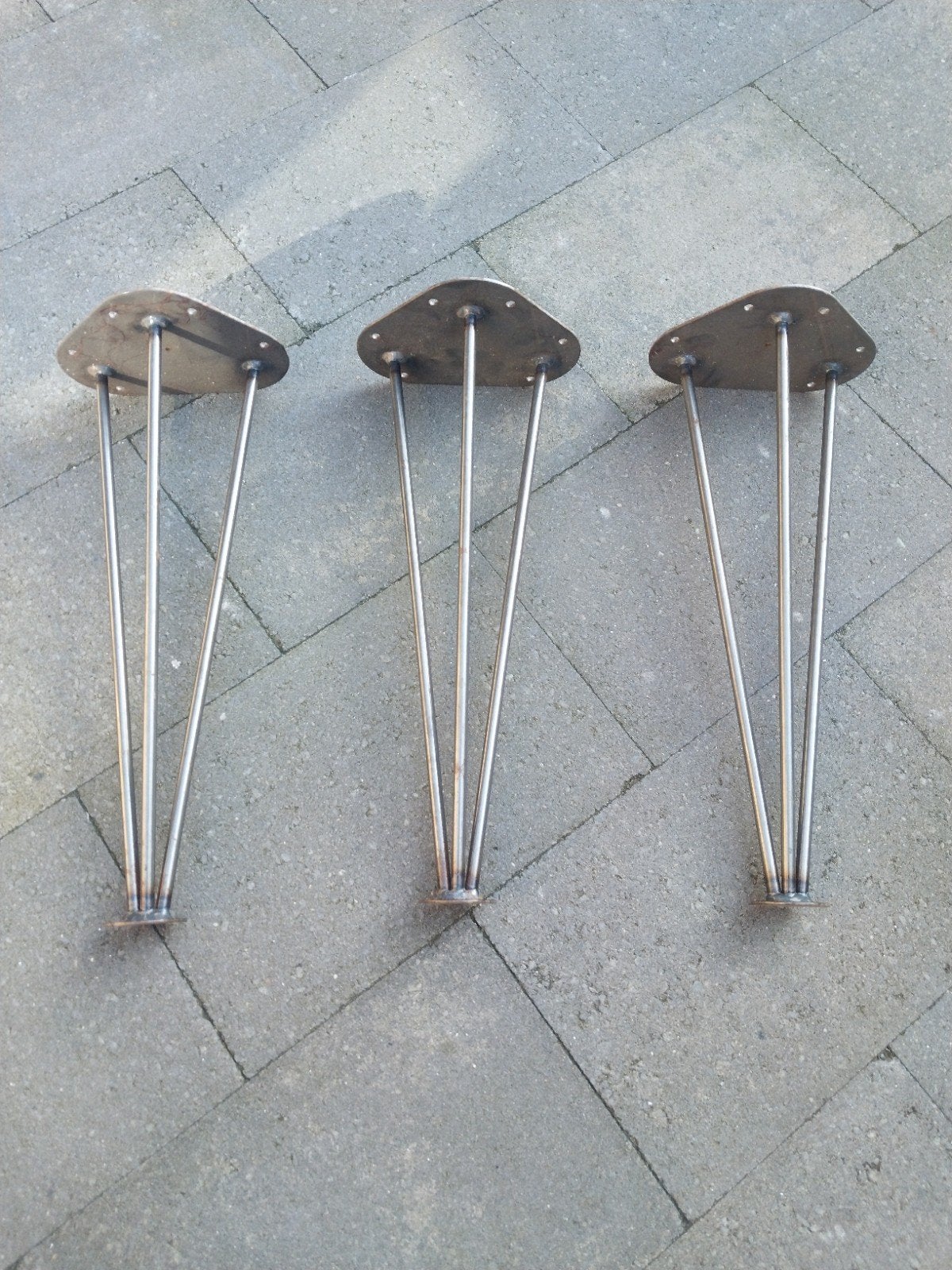 Te koop drie kleine tafel pootjes 37 cm hoog staal., Ophalen, Minder dan 130 cm