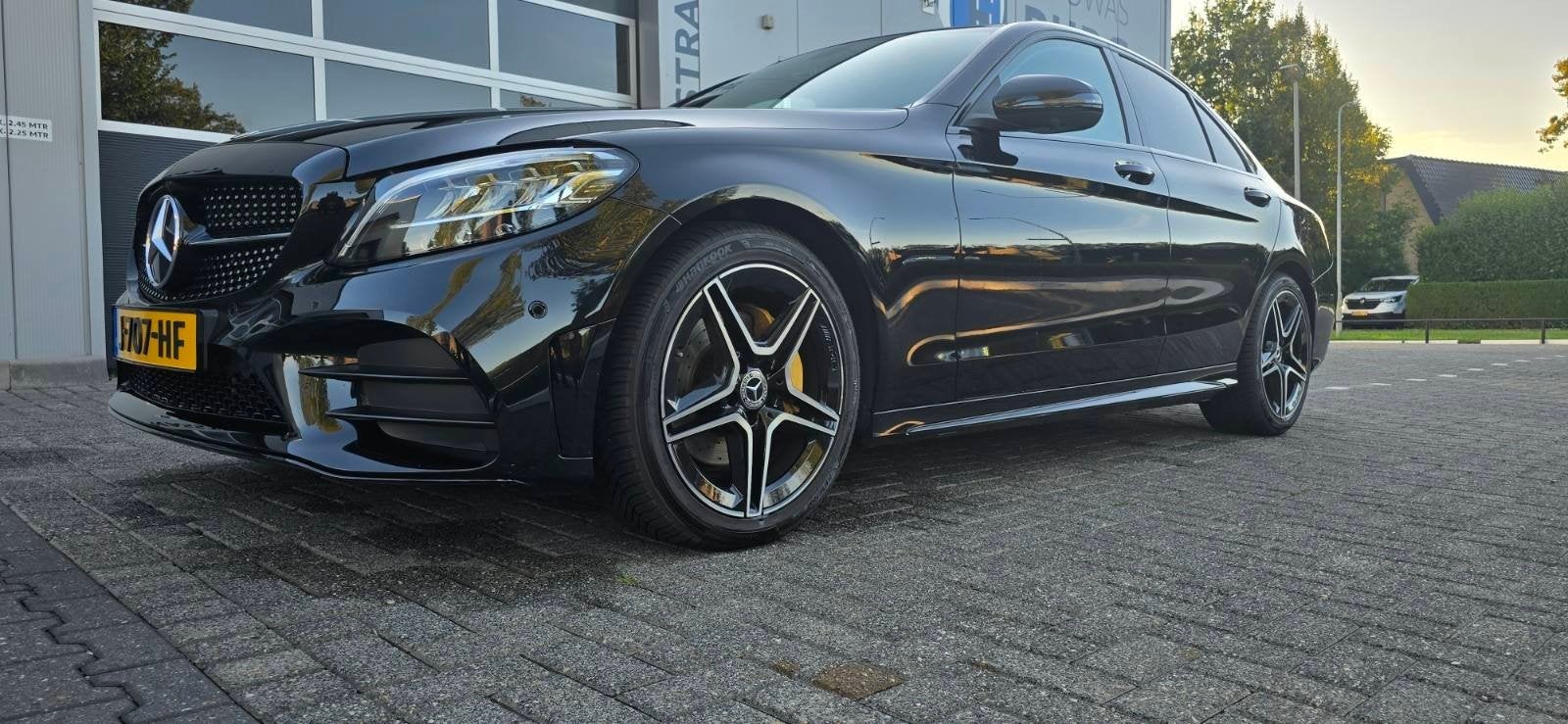 Mercedes-Benz C-Klasse C180 AMG 360 camera panorama dak, Automaat, 1800 kg, Leder en Stof, Zwart