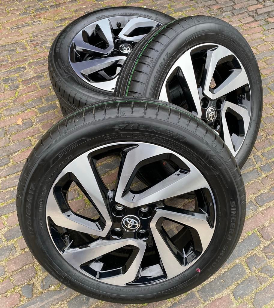 NIEUWE set 17” Toyota Aygo X velgen + 175/65 R17 zomerbanden, 175 mm, Banden en Velgen, Nieuw, 17 inch