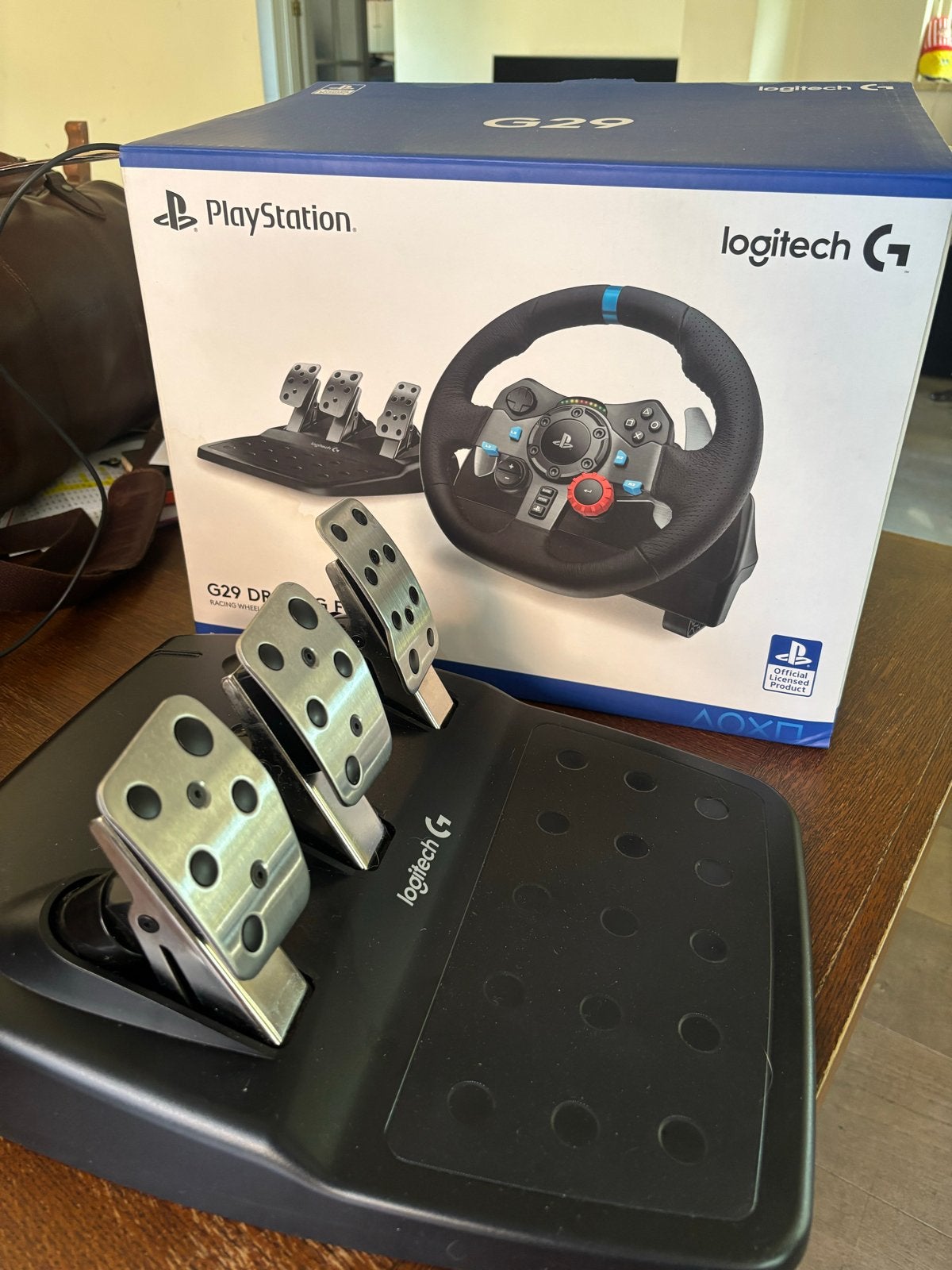 Foto 5 van Logitech G29 Racestuur voor PlayStation