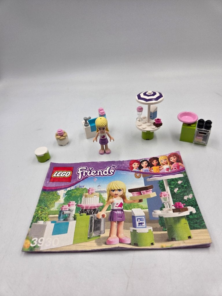 Lego Friends 3930 Stephanie's Outdoor Bakery, Lego, Friends, Ophalen of Verzenden, Zo goed als nieuw