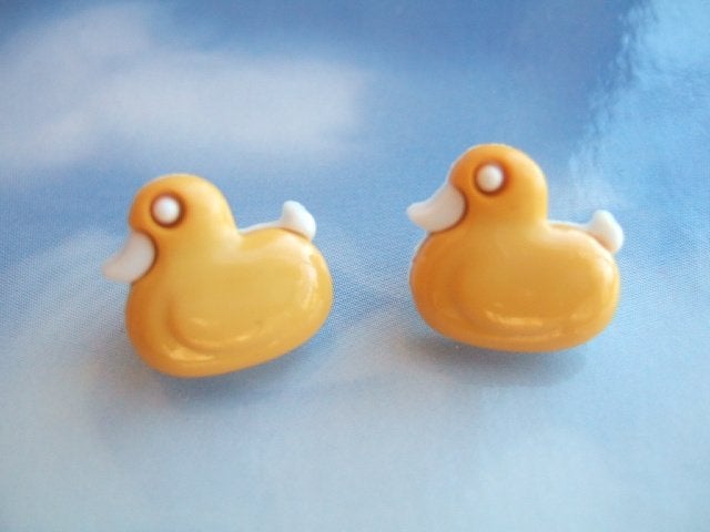 OPRUIMING ~ Leuk knoopje met een geel badeendje ~ 14 mm, -, -, Nieuw, Ophalen of Verzenden