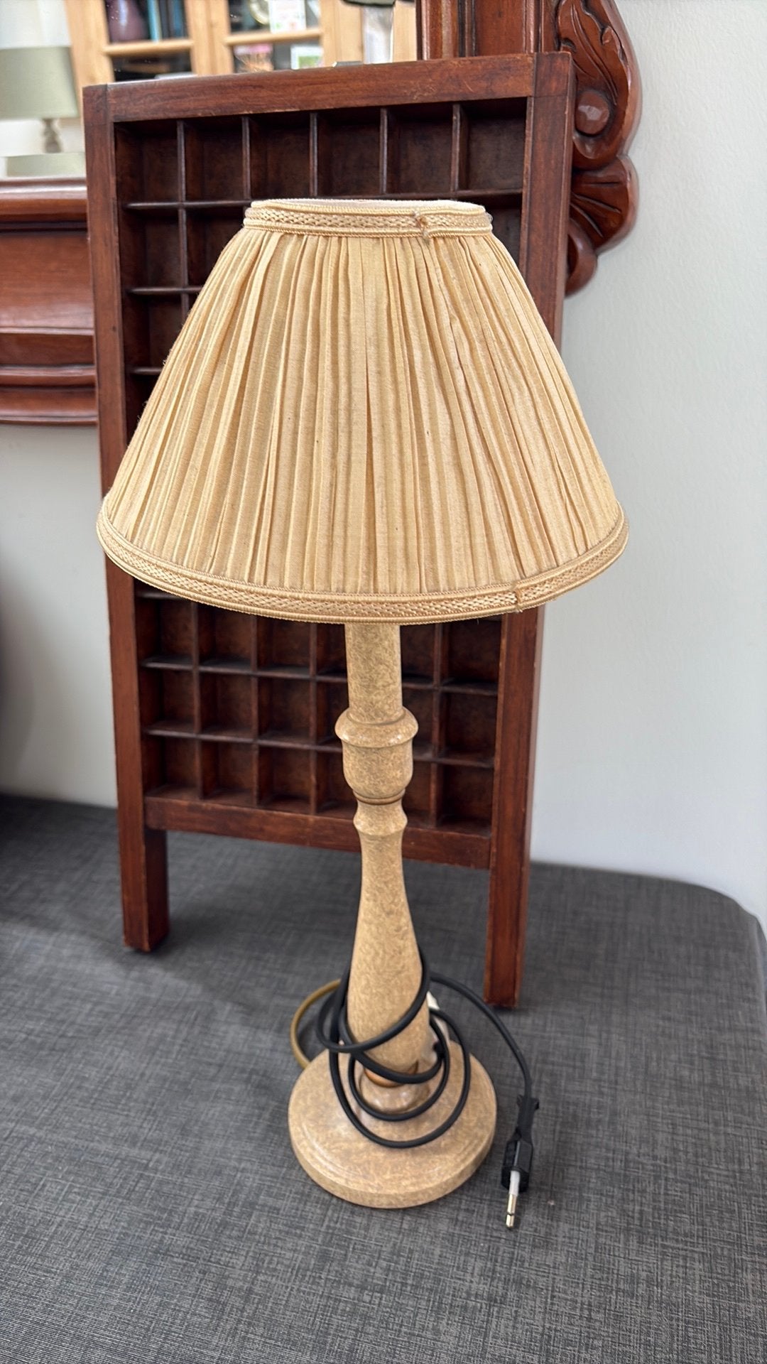 LAMPJE VINTAGE HOOGTE 50 cm ecru kapje plisse, Ophalen of Verzenden, Zo goed als nieuw, Vintage
