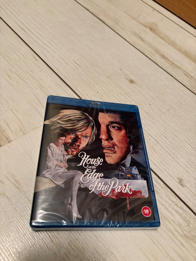 House on the edge of the park - Blu ray, Ophalen of Verzenden, Zo goed als nieuw