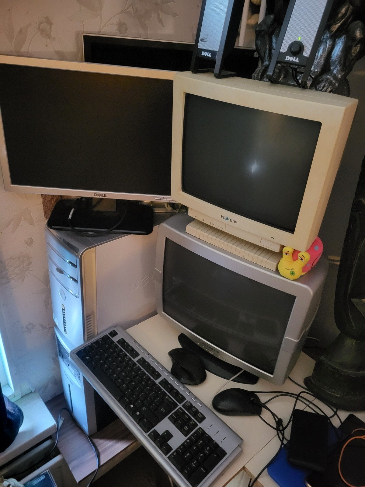 Dell en Proview monitoren met PC en accessoires, Computers en Software, Monitoren, Ophalen