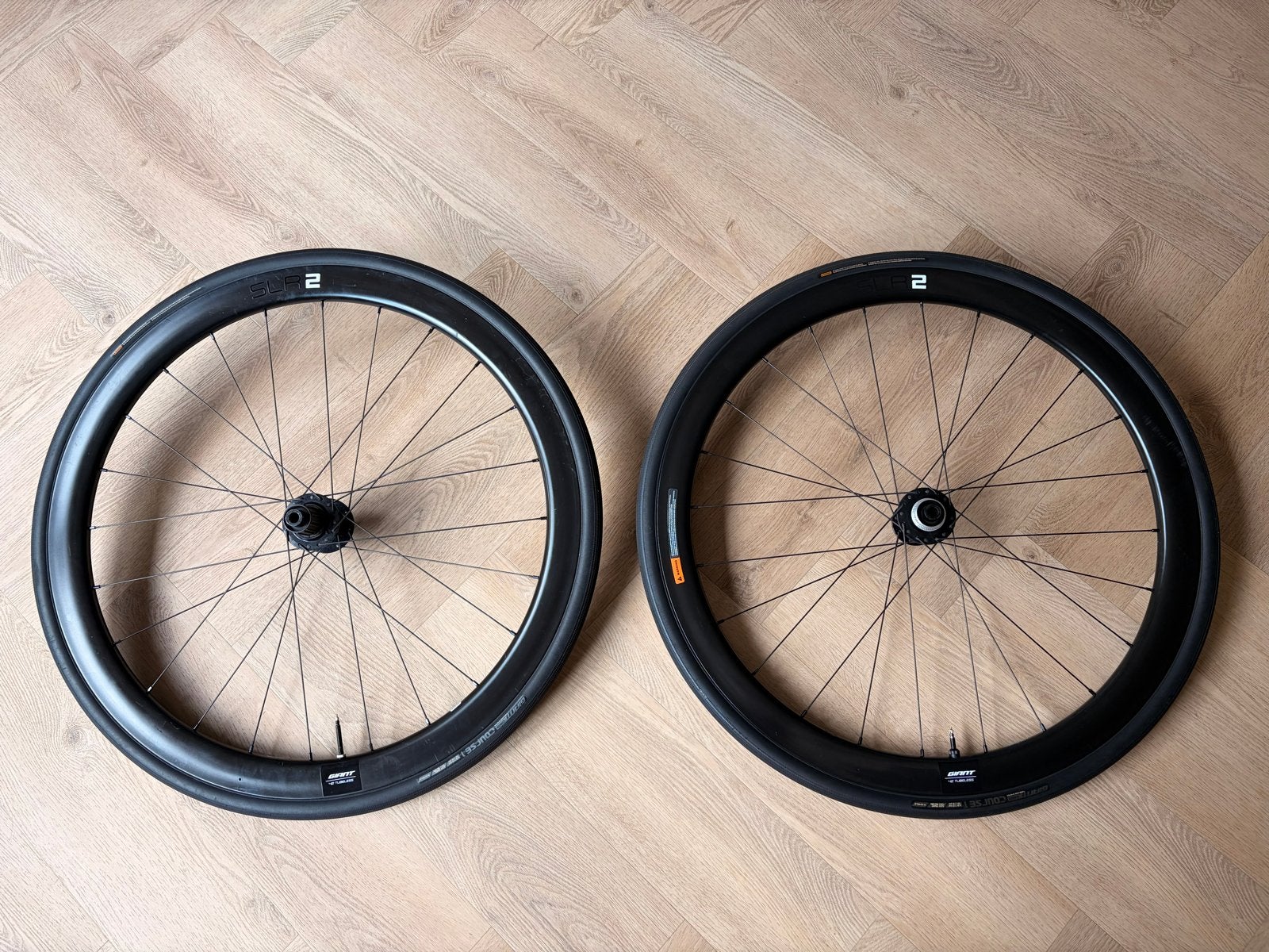 LAATSTE KANS Giant SLR2 42mm Wielset & Giant Course 1 Banden, Fietsen en Brommers, Fietsonderdelen, Gebruikt, Racefiets, Carbon