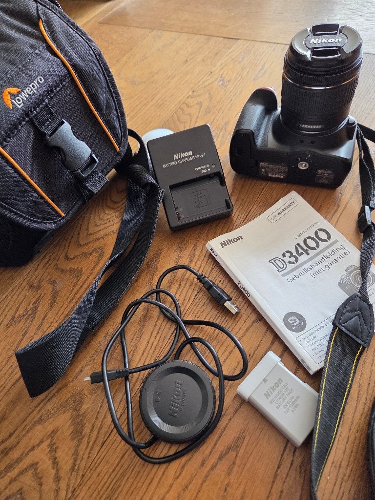 Nikon D3400 spiegelreflexcamera, Gebruikt, Spiegelreflex, Ophalen of Verzenden, Geheugenkaart