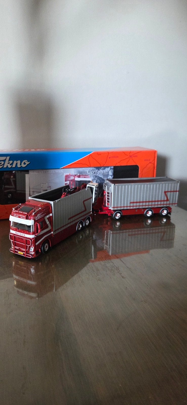Tekno G&J van Leeuwen, Ophalen, Zo goed als nieuw, Bus of Vrachtwagen, Tekno