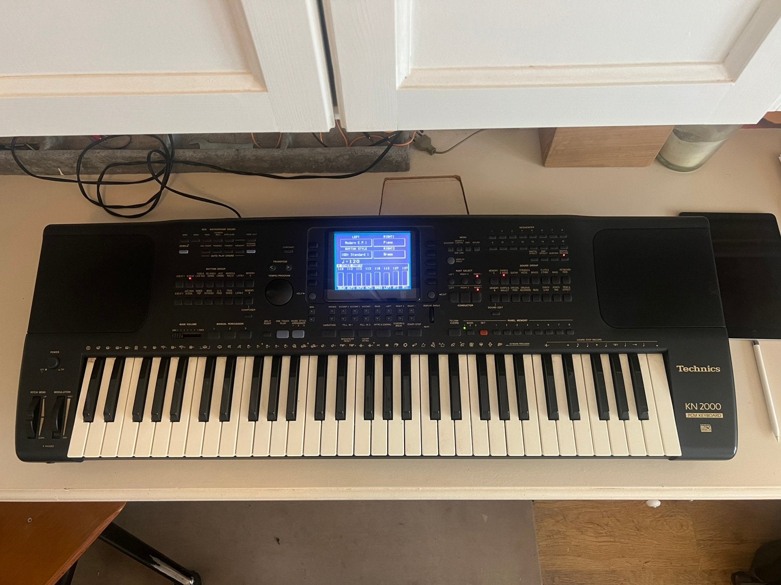 Keyboard KN2000, Ophalen, Aanslaggevoelig, Technics, 61 toetsen